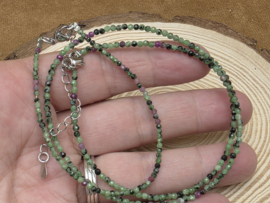 Robijn in zoisiet setje, armband met ketting