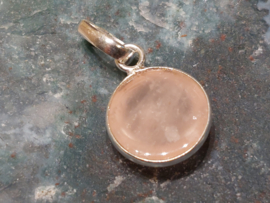 Rozenkwarts hanger in zilver