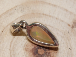 Ethiopisch of welo opaal hanger in zilver
