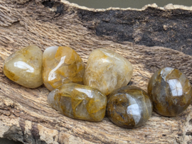 Golden healer of limoniet kwarts knuffelsteen