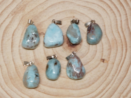 Larimar hanger