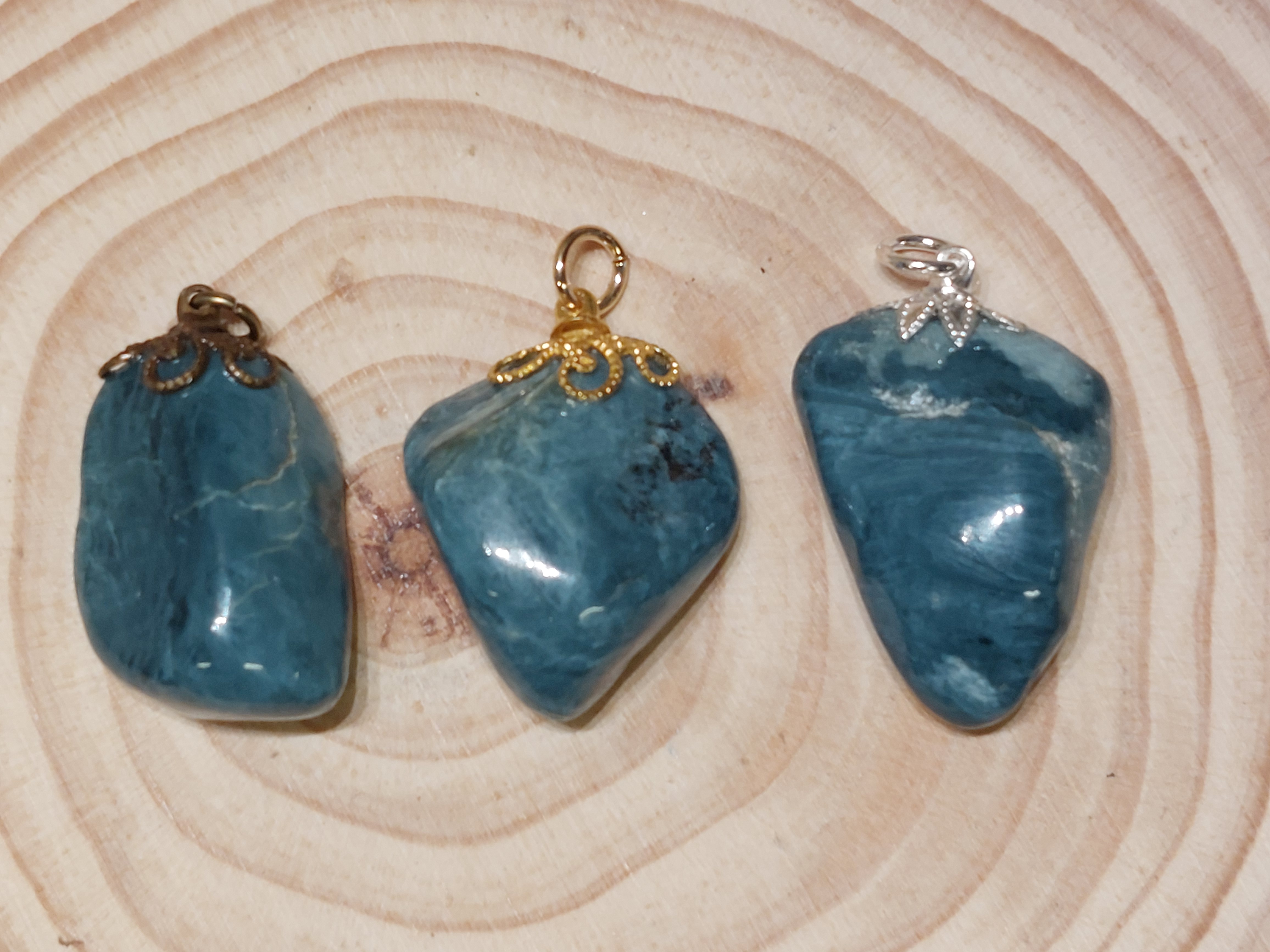 Blauwe jade hanger