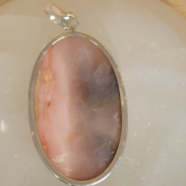 Roze andes opaal hanger in zilver