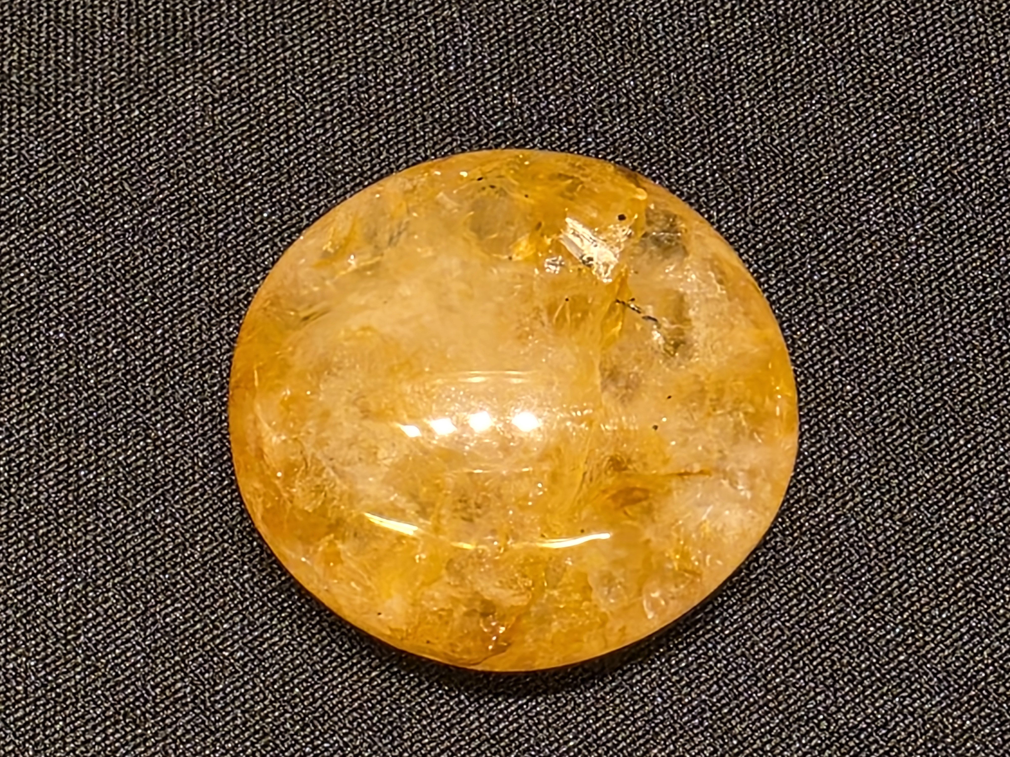 Golden healer of limoniet kwarts handsteen