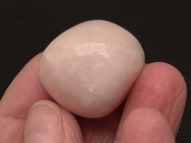 Morganiet knuffelsteen