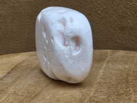 Mangano calciet knuffelsteen