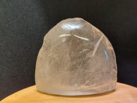 Bergkristal sculptuur half gepolijst