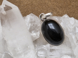 Onyx hanger in zilver