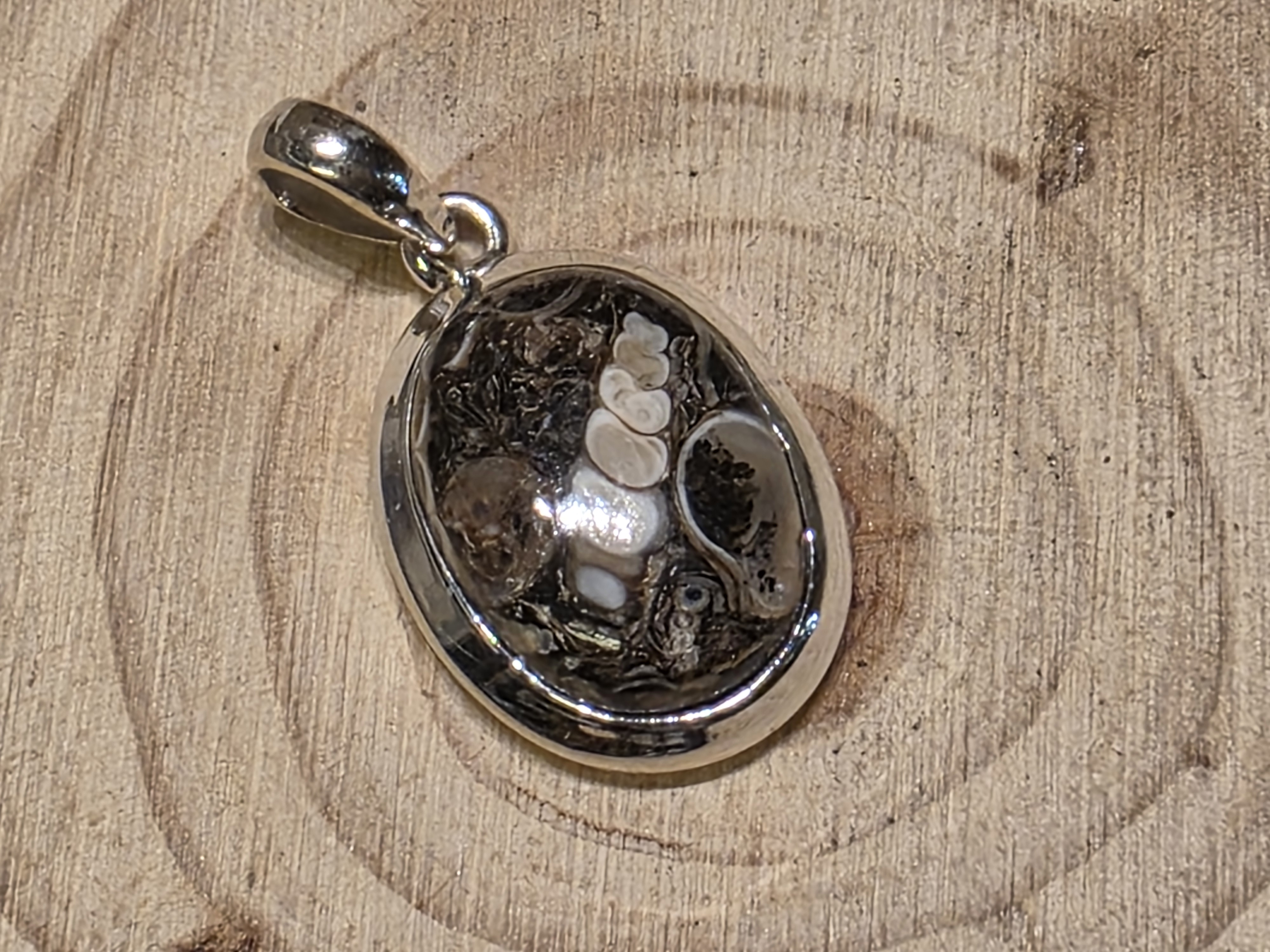 Turitella agaat hanger in zilver