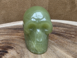 Serpentijn human skull