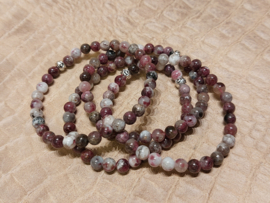 Roze toermalijn in kwarts kogelarmband 5 mm