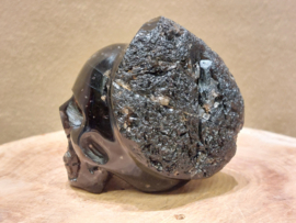 Cintamani human skull