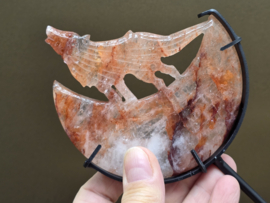 Agnitiet of hematoid kwarts wolf op maan