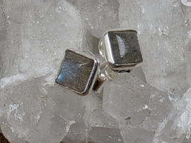 Labradoriet oorbellen in zilver