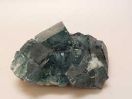 Fluoriet cluster uit Madagaskar, UV gevoelig