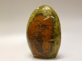 Groene opaal sculptuur