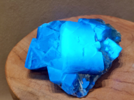 Fluoriet cluster uit Madagaskar, UV gevoelig