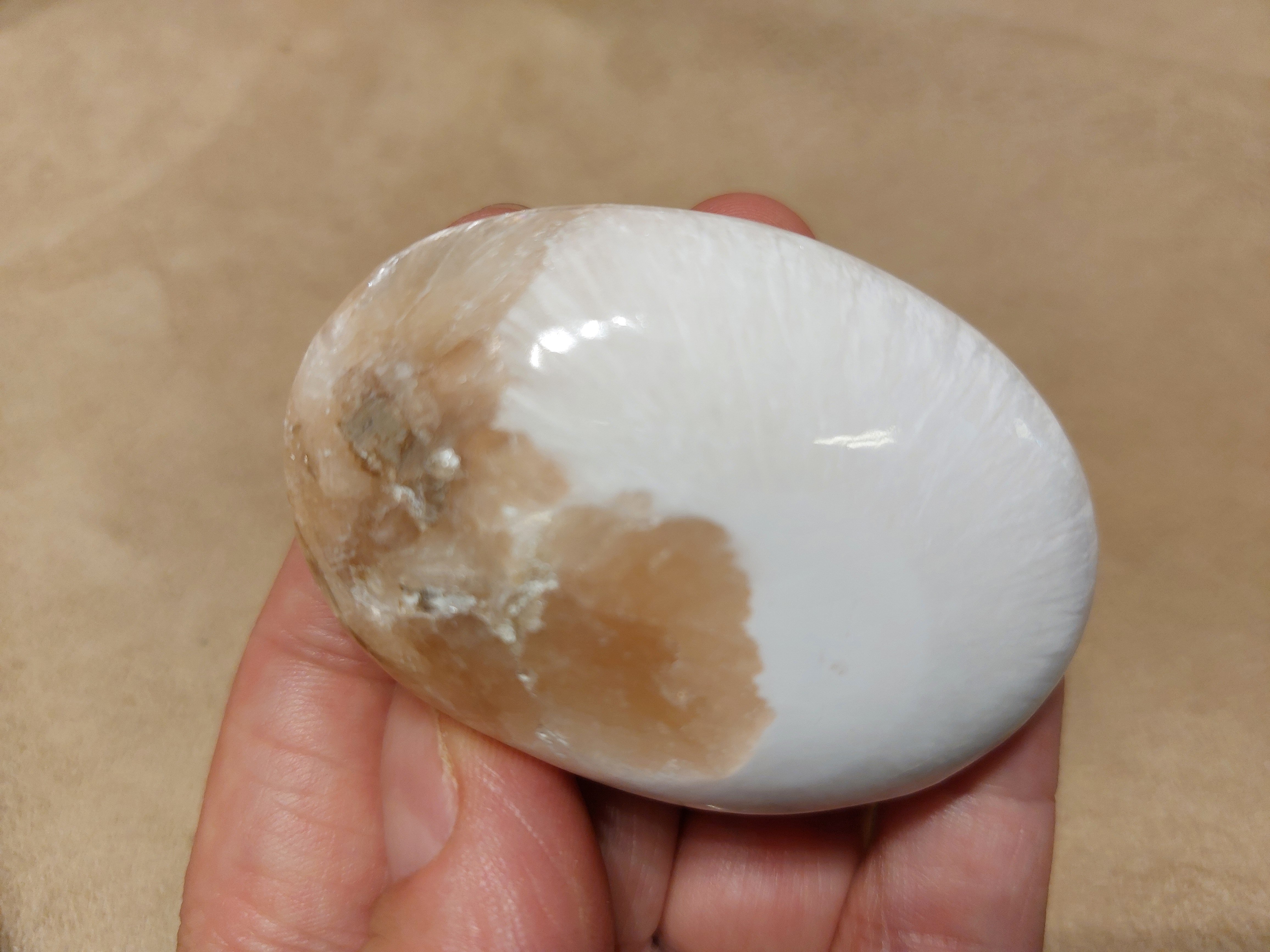 Scolesiet met stilbiet handsteen