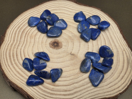 Lapis Lazuli kleine steentjes 6 stuks