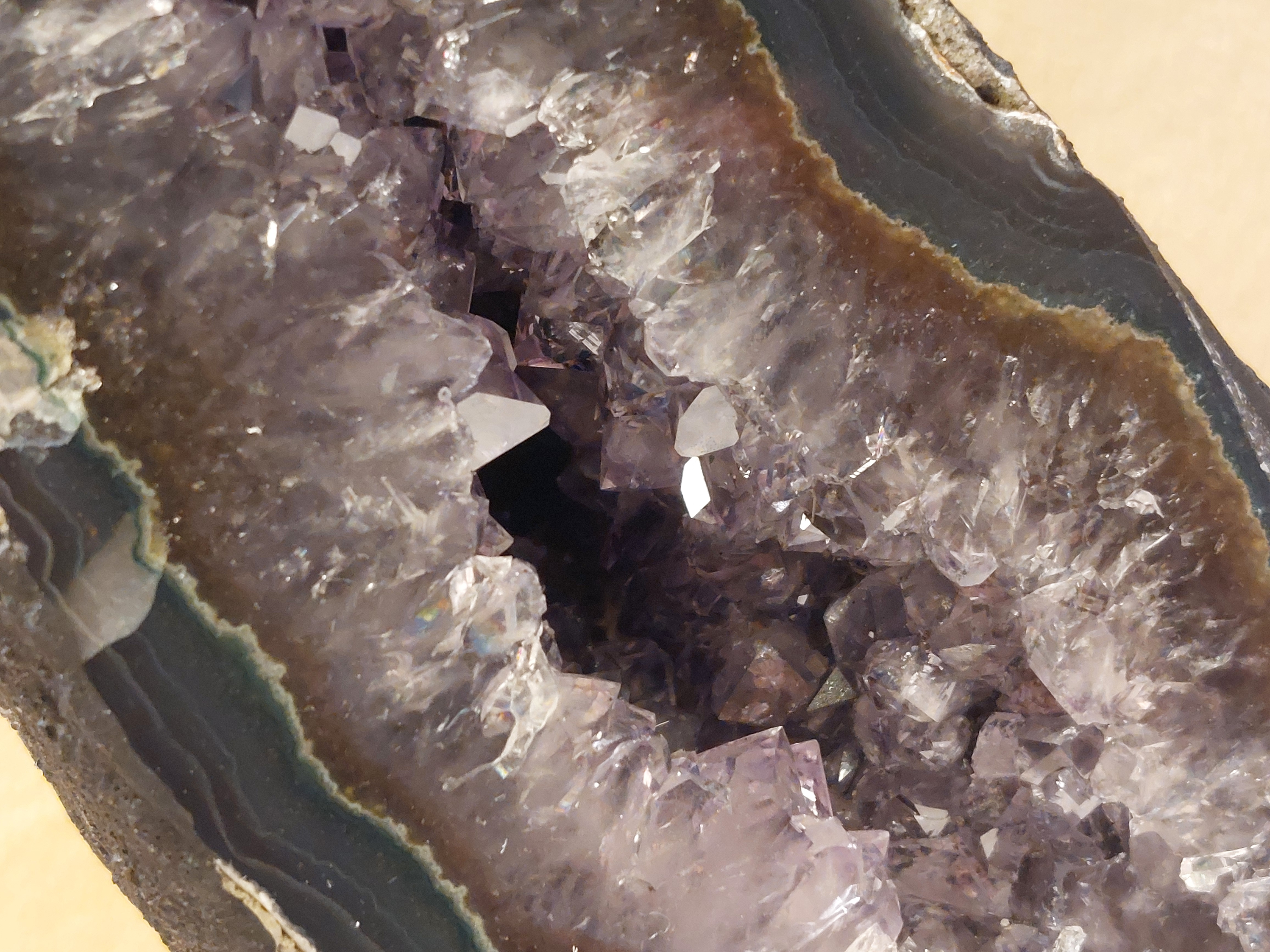 Amethist met agaat geode