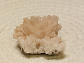 Roze kwarts cluster uit Marokko
