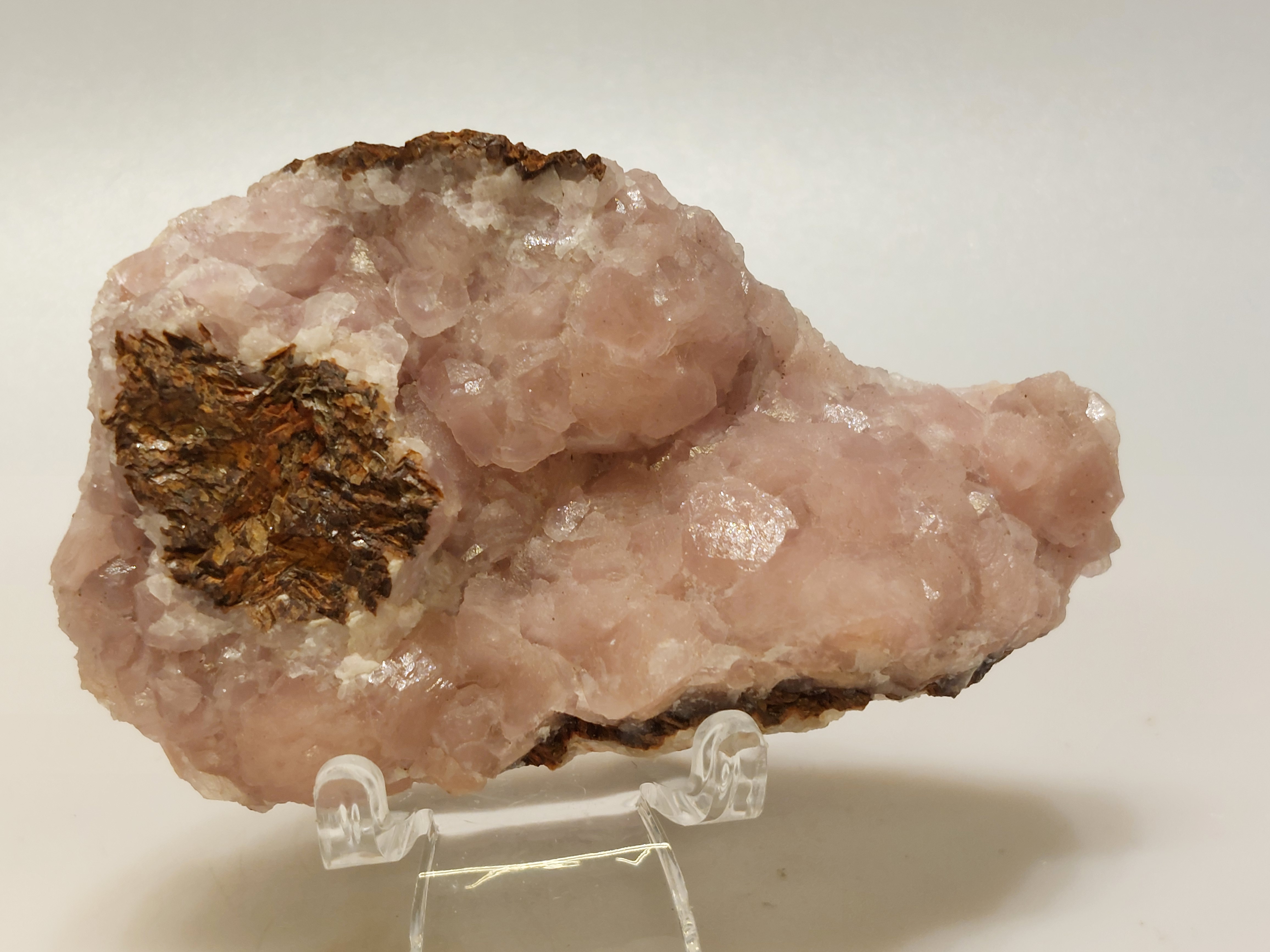 Kobalt calciet cluster uit Marokko