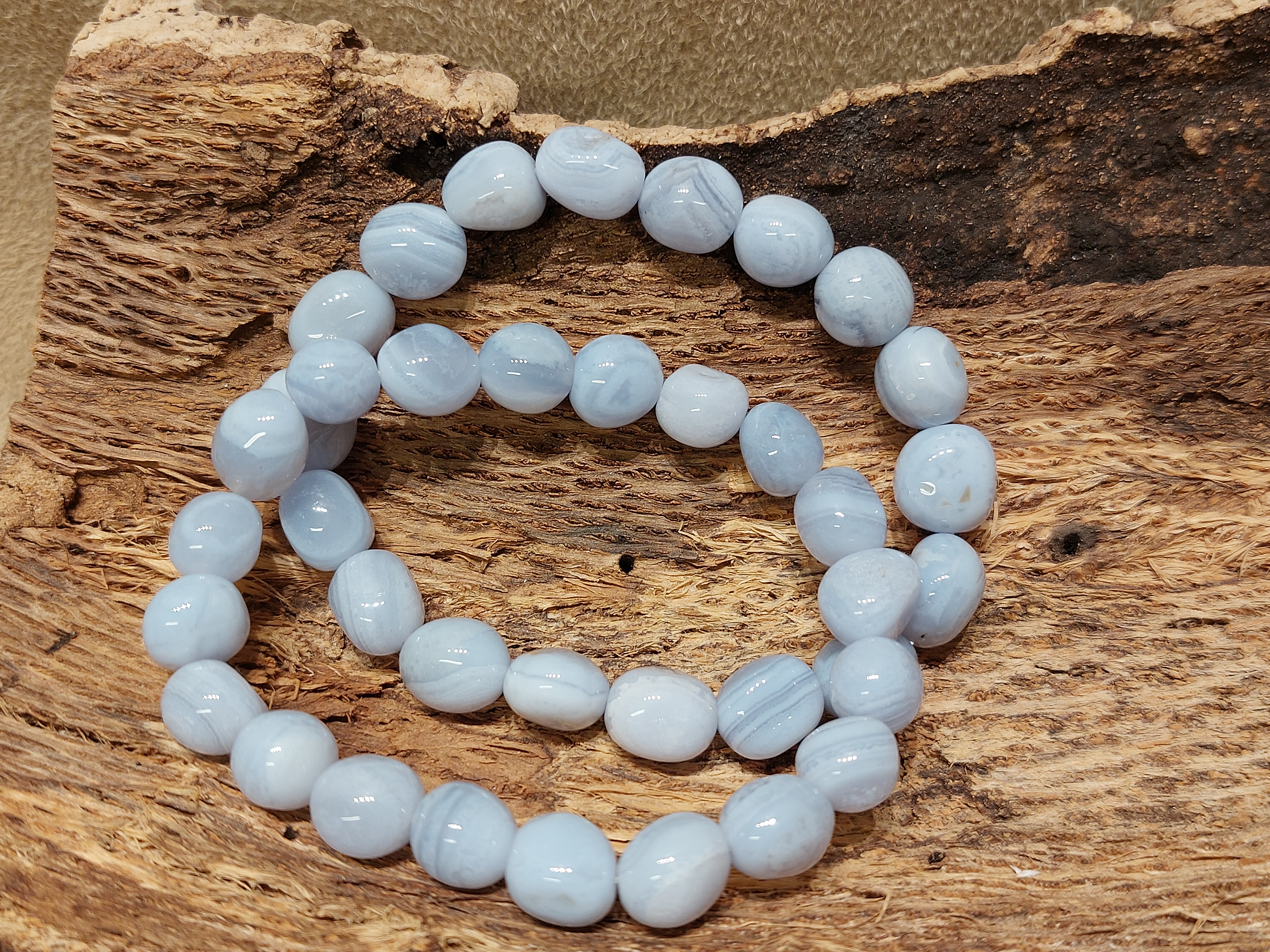 Blauwe chalcedoon of blue lace agaat nugget armband