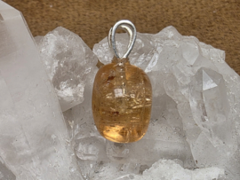 Goud topaas hanger met zilveren oogje