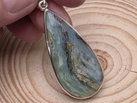 Blauwe andesopaal hanger in zilver