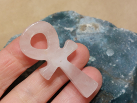 Rozenkwarts ankh