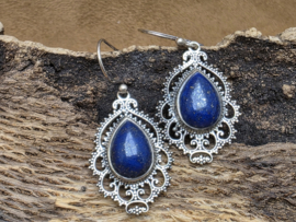 Lapis lazuli oorbellen in zilver