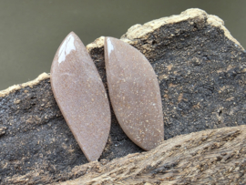 Zonnesteen cabochons set van 2
