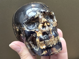 Blauwe amber human skull