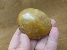 Golden healer of limoniet kwarts handsteen