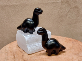 Zwarte obsidiaan dino