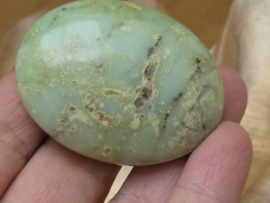 Chrysopraas handsteen