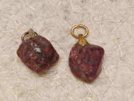 Spinel hangertje