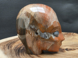 Rode jaspis elfen being met labradoriet ogen