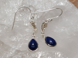 Lapis lazuli oorbellen in zilver