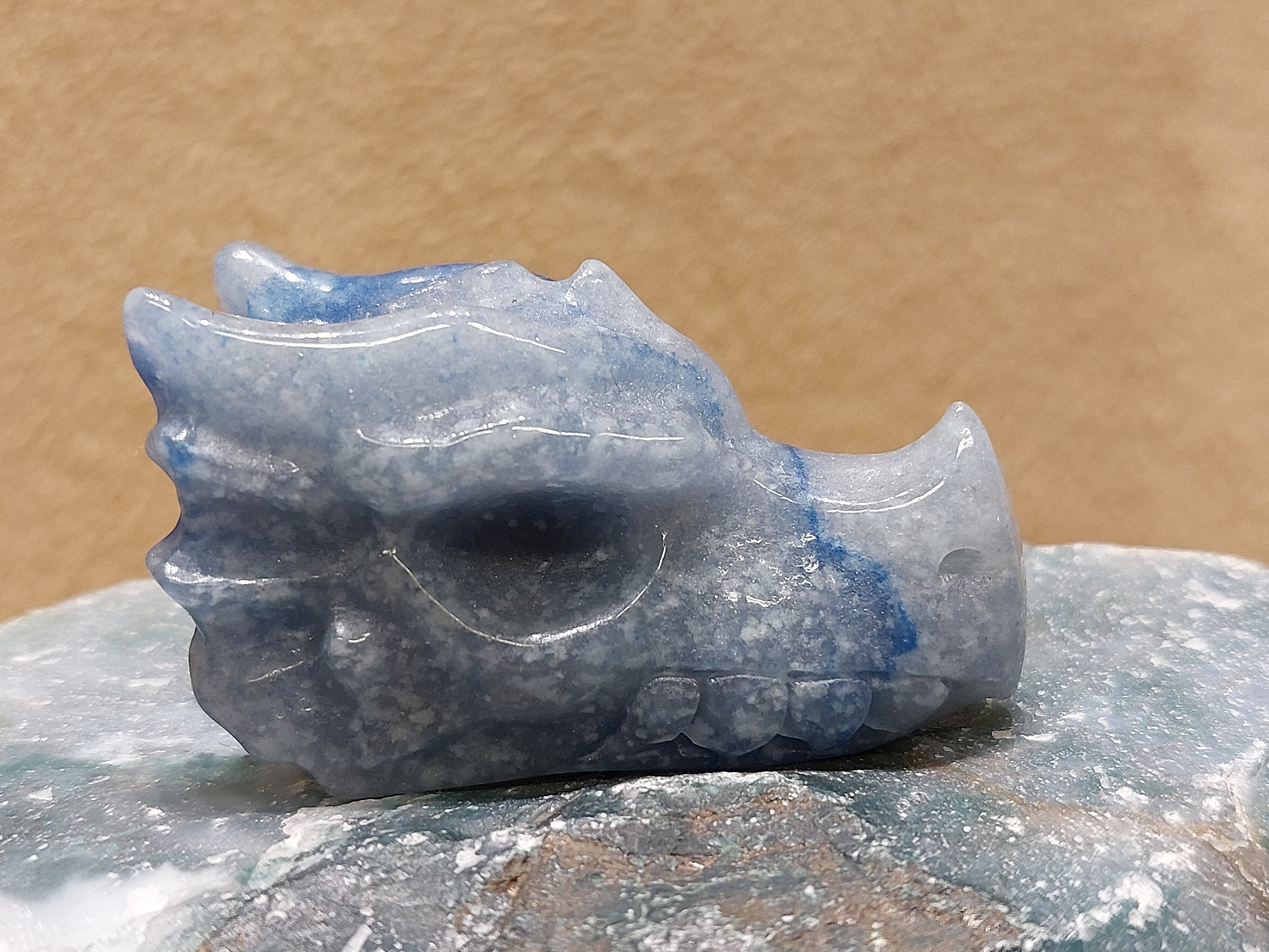 Blauwe kwarts draak