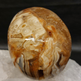 Chocolade calciet/aragoniet human skull