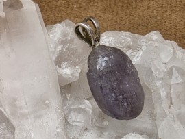 Paraiba toermalijn hanger met zilveren oogje