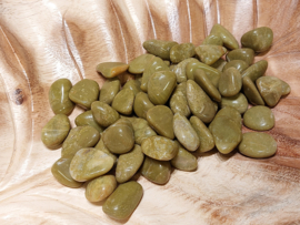 Groene opaal kleine steentjes 6 stuks