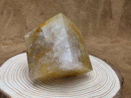 Golden healer of limoniet kwarts kubus