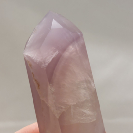 Lavendel fluoriet of Yttrium fluoriet punt