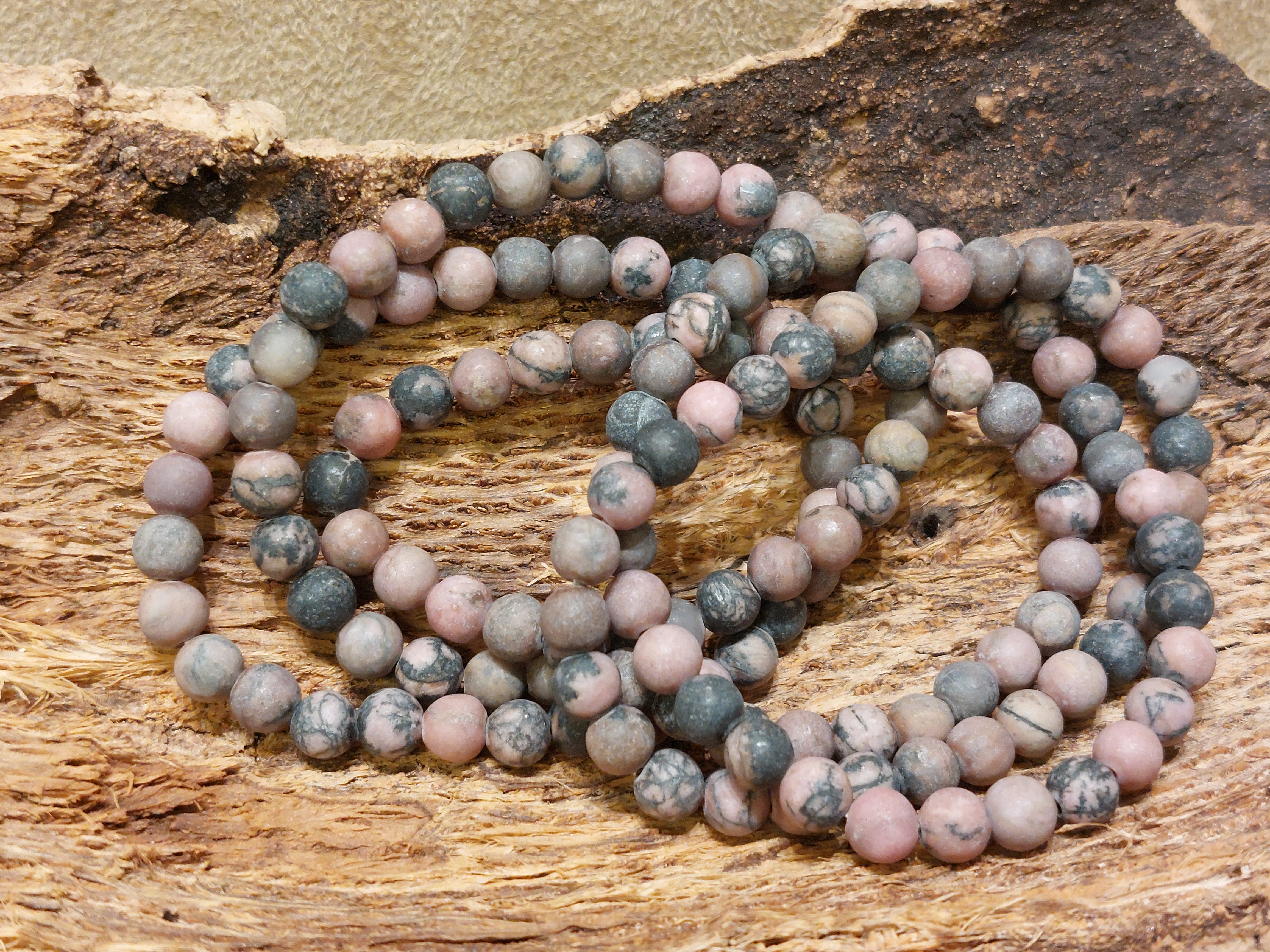 Rhodoniet kogel armband 6mm mat