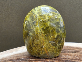 Groene opaal sculptuur