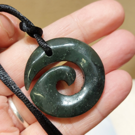 Nefriet jade Maori hanger