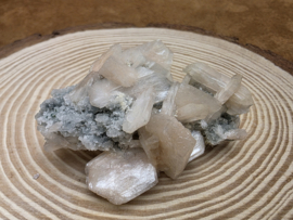 Heulandiet op chalcedoon cluster