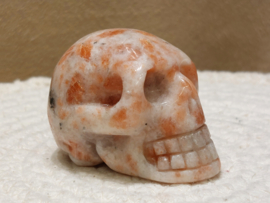 Zonnesteen human skull
